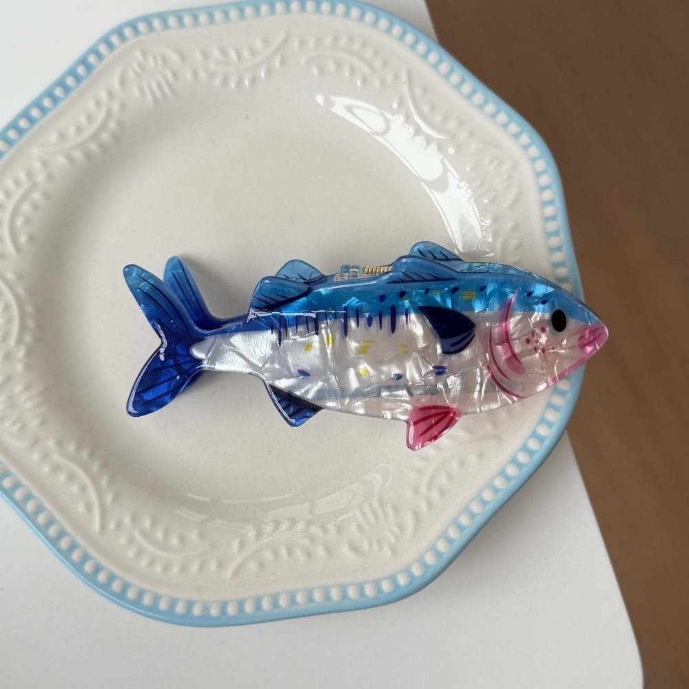 Korean Lifestyle & Kids Boutique Photos - Hairpin Ocean Animal Hair Claw Tuna